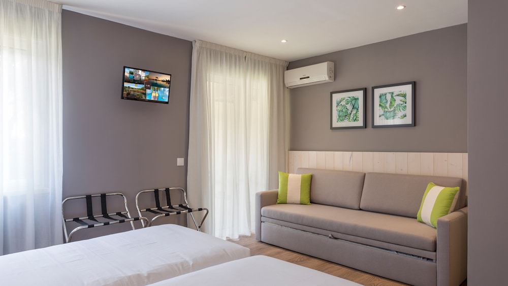 AP Adriana Beach Resort — Hotel rooms in Albufeira, Faro