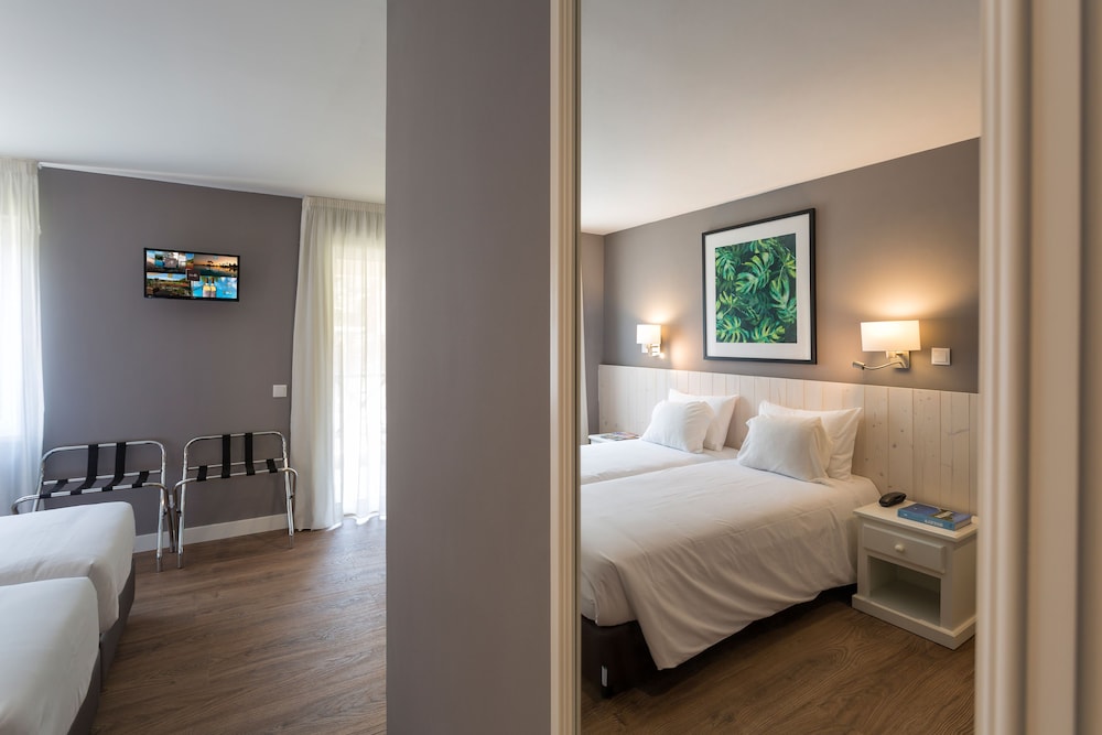 AP Adriana Beach Resort — Hotel rooms in Albufeira, Faro