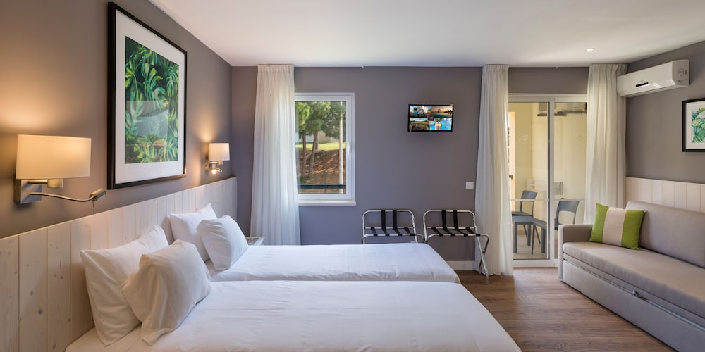AP Adriana Beach Resort — Hotel rooms in Albufeira, Faro