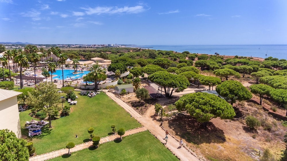 AP Adriana Beach Resort — Swimming pool in Albufeira, Faro