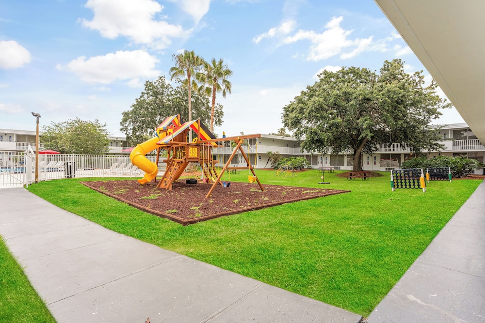 Baymont by Wyndham Orlando Lake Buena Vista South — Attractions for children in Kissimmee, Florida