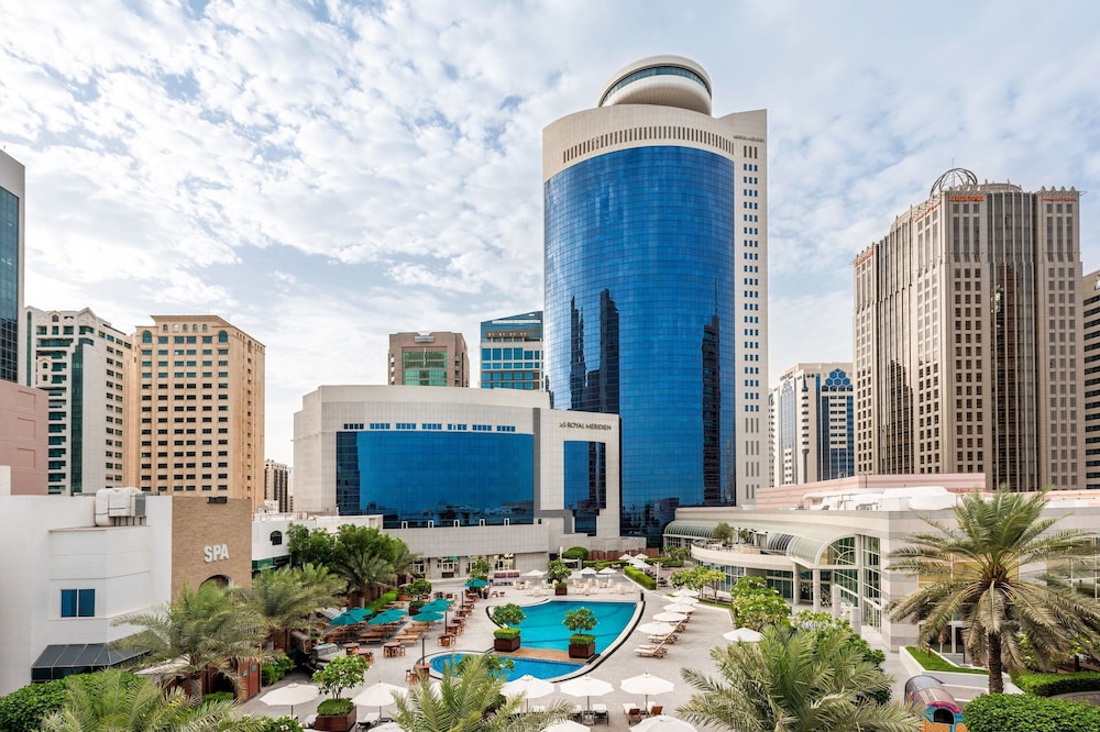 Le Royal Meridien Abu Dhabi — Hotel building in Abu Dhabi