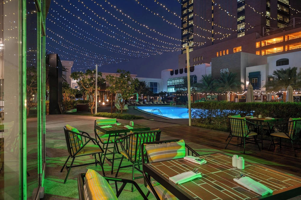 Le Royal Meridien Abu Dhabi — Restaurant & bars in Abu Dhabi