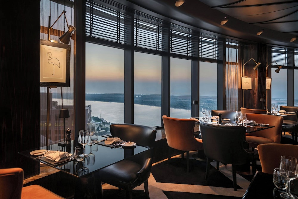 Le Royal Meridien Abu Dhabi — Restaurant & bars in Abu Dhabi