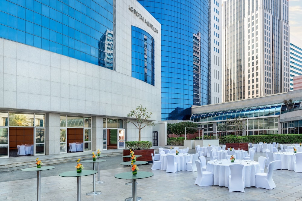 Le Royal Meridien Abu Dhabi — Hotel building in Abu Dhabi