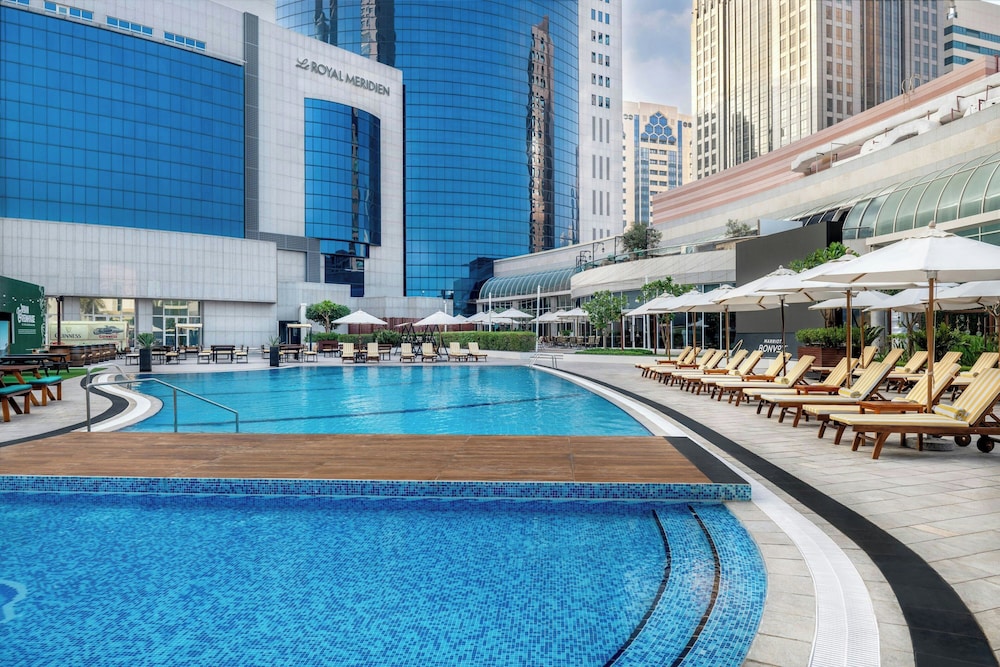 Le Royal Meridien Abu Dhabi — Swimming pool in Abu Dhabi