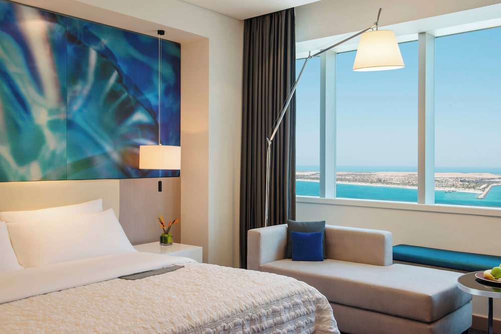 Le Royal Meridien Abu Dhabi — Hotel rooms in Abu Dhabi