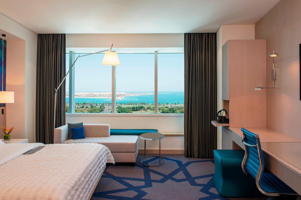 Le Royal Meridien Abu Dhabi — Hotel rooms in Abu Dhabi