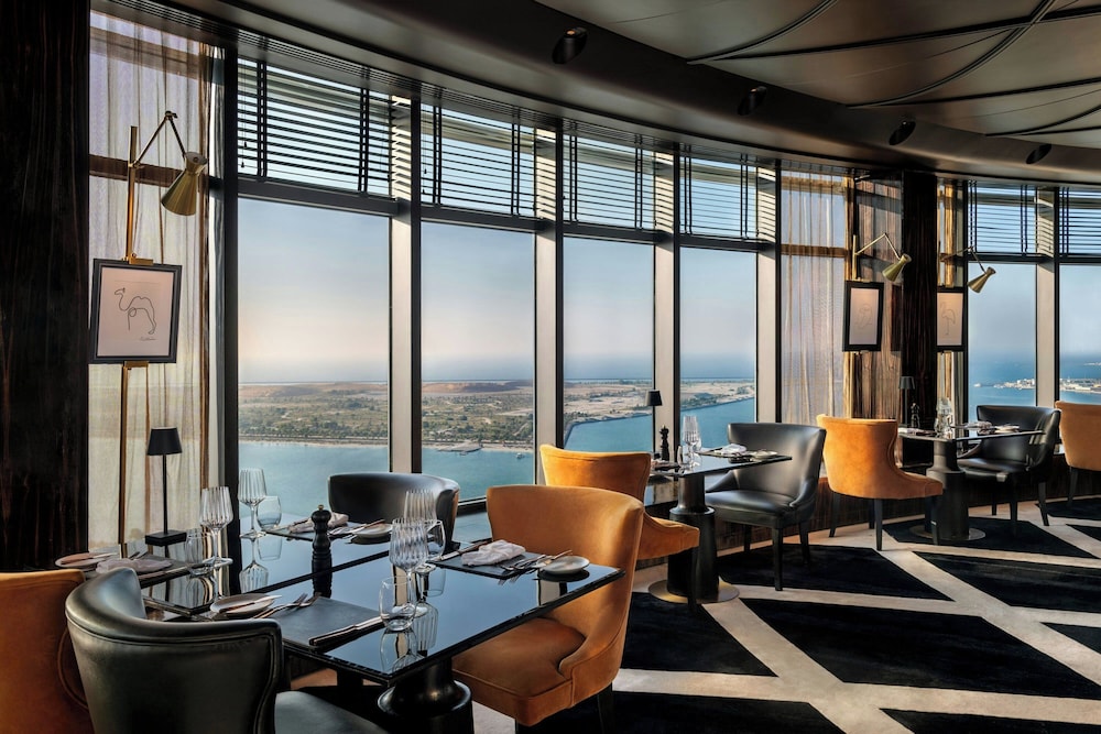 Le Royal Meridien Abu Dhabi — Restaurant & bars in Abu Dhabi