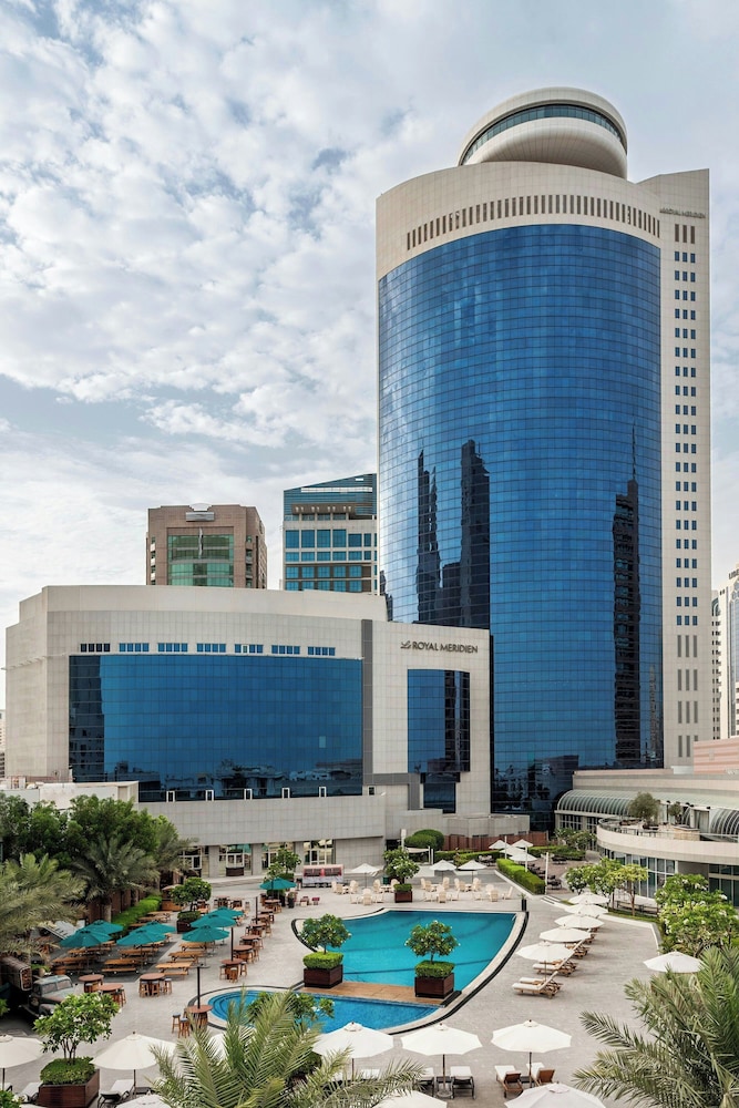 Le Royal Meridien Abu Dhabi — Hotel building in Abu Dhabi
