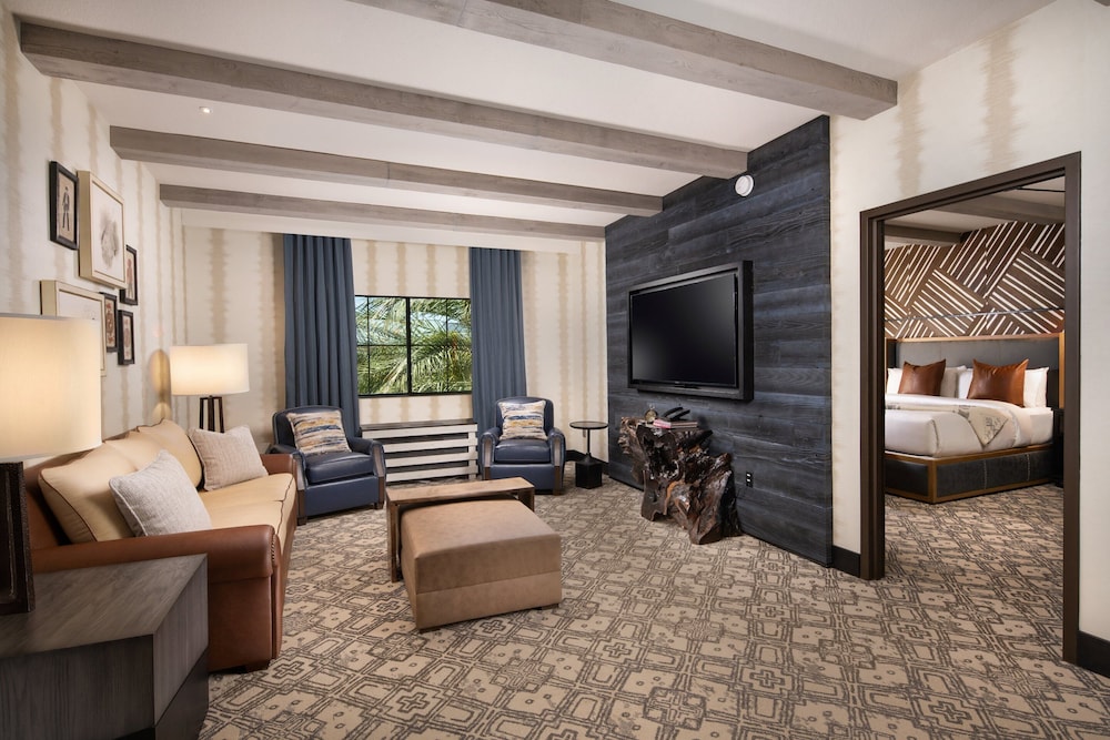 Silverton Casino Lodge - Newly Renovated — Hotel rooms in Las Vegas, Nevada