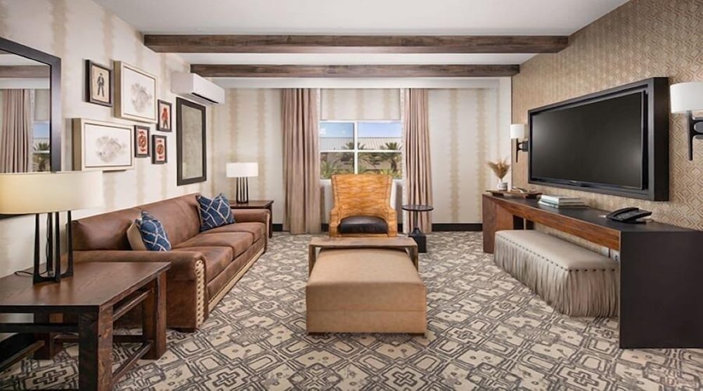 Silverton Casino Lodge - Newly Renovated — Hotel rooms in Las Vegas, Nevada