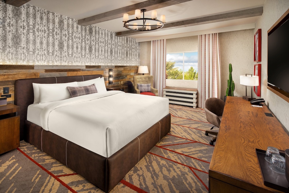 Silverton Casino Lodge - Newly Renovated — Hotel rooms in Las Vegas, Nevada