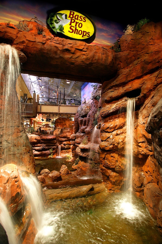 Silverton Casino Lodge - Newly Renovated — Attractions in the area in Las Vegas, Nevada