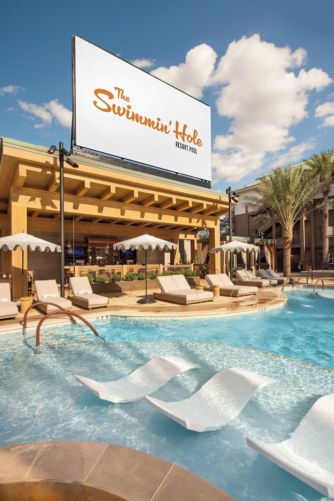 Silverton Casino Lodge - Newly Renovated — Swimming pool in Las Vegas, Nevada