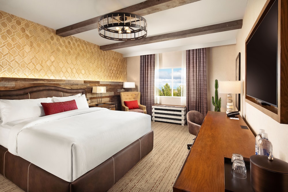 Silverton Casino Lodge - Newly Renovated — Hotel rooms in Las Vegas, Nevada