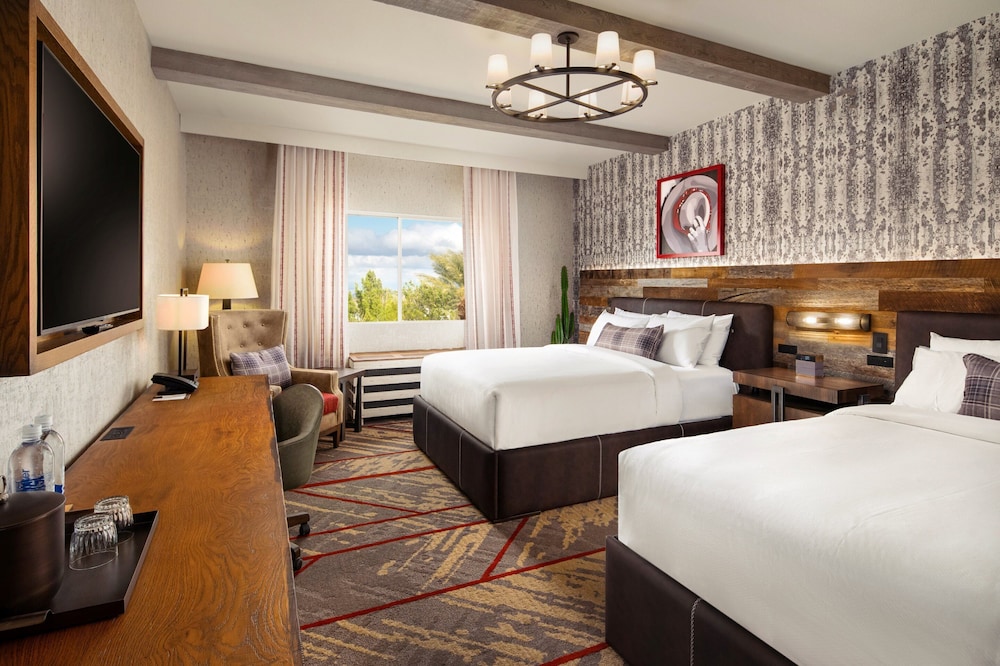 Silverton Casino Lodge - Newly Renovated — Hotel rooms in Las Vegas, Nevada