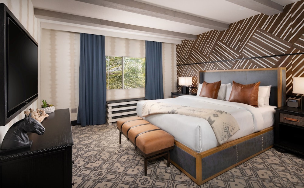 Silverton Casino Lodge - Newly Renovated — Hotel rooms in Las Vegas, Nevada