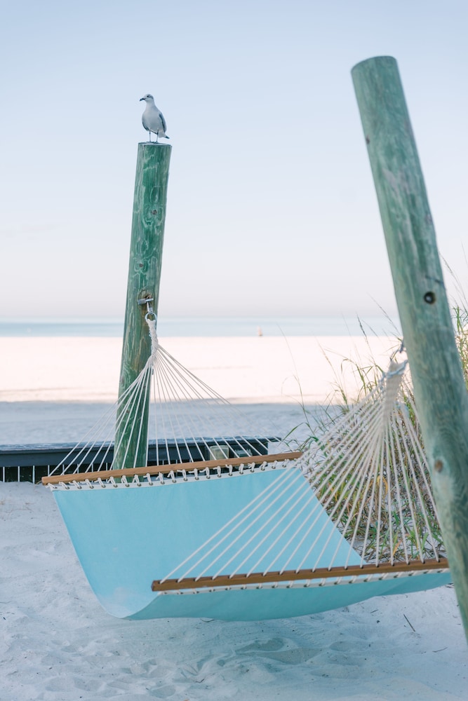 St Pete Shores Hotel — Beach in Treasure Island, Florida
