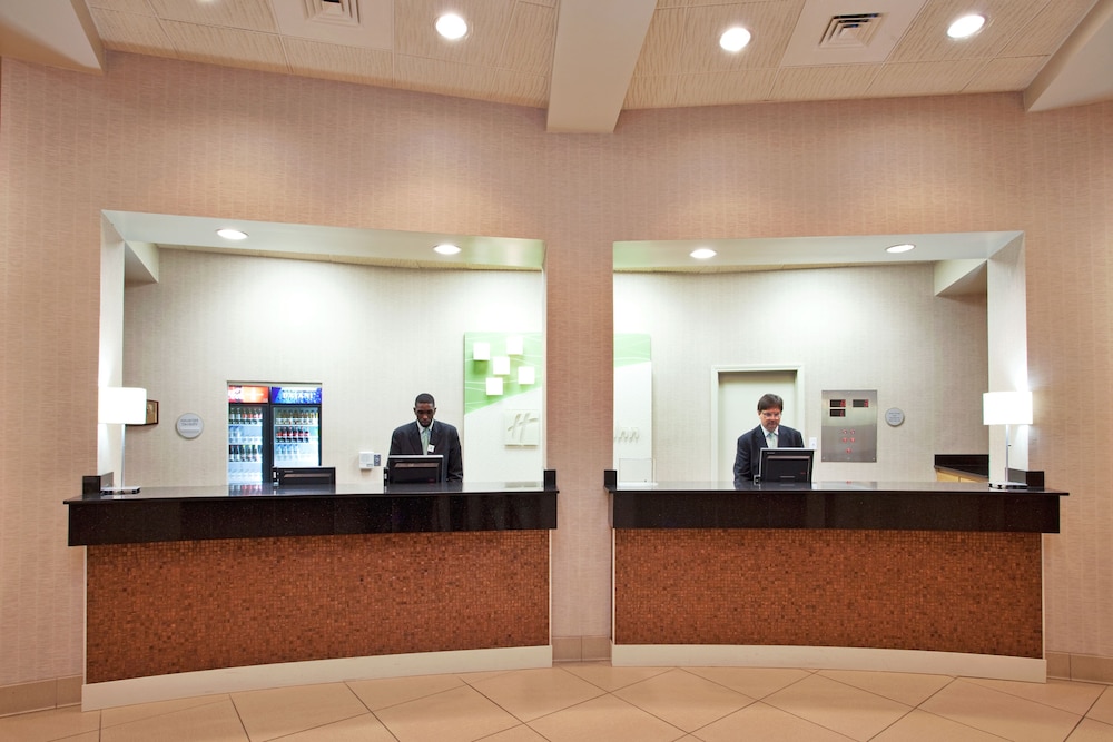 Holiday Inn New Orleans West Bank Tower by IHG — Hotel building in Gretna, Louisiana