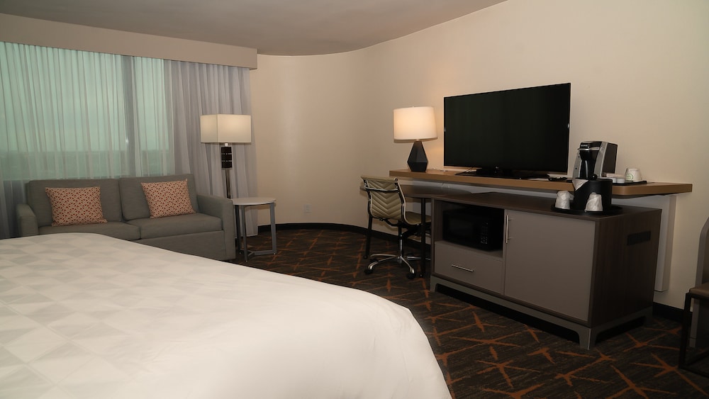 Holiday Inn New Orleans West Bank Tower by IHG — Hotel rooms in Gretna, Louisiana