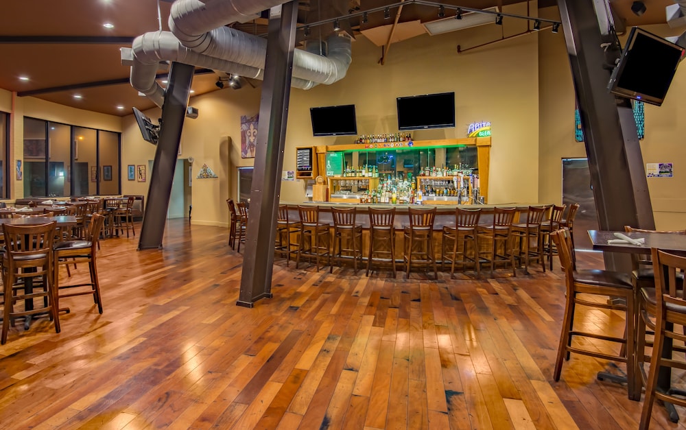 Holiday Inn New Orleans West Bank Tower by IHG — Restaurant & bars in Gretna, Louisiana