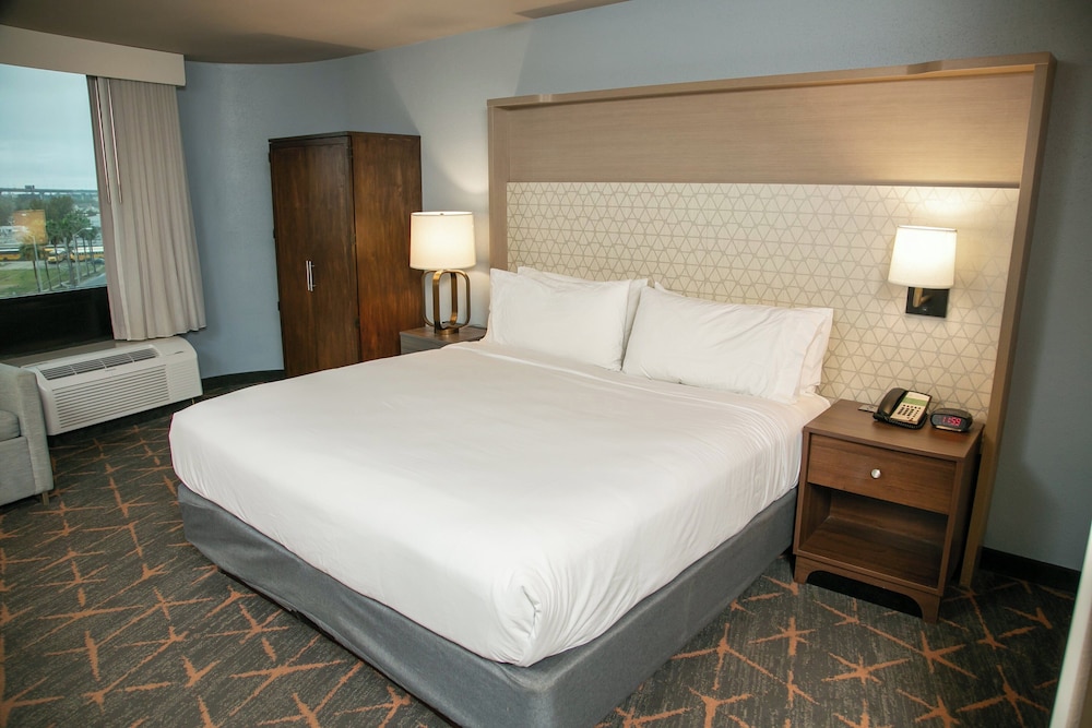 Holiday Inn New Orleans West Bank Tower by IHG — Hotel rooms in Gretna, Louisiana
