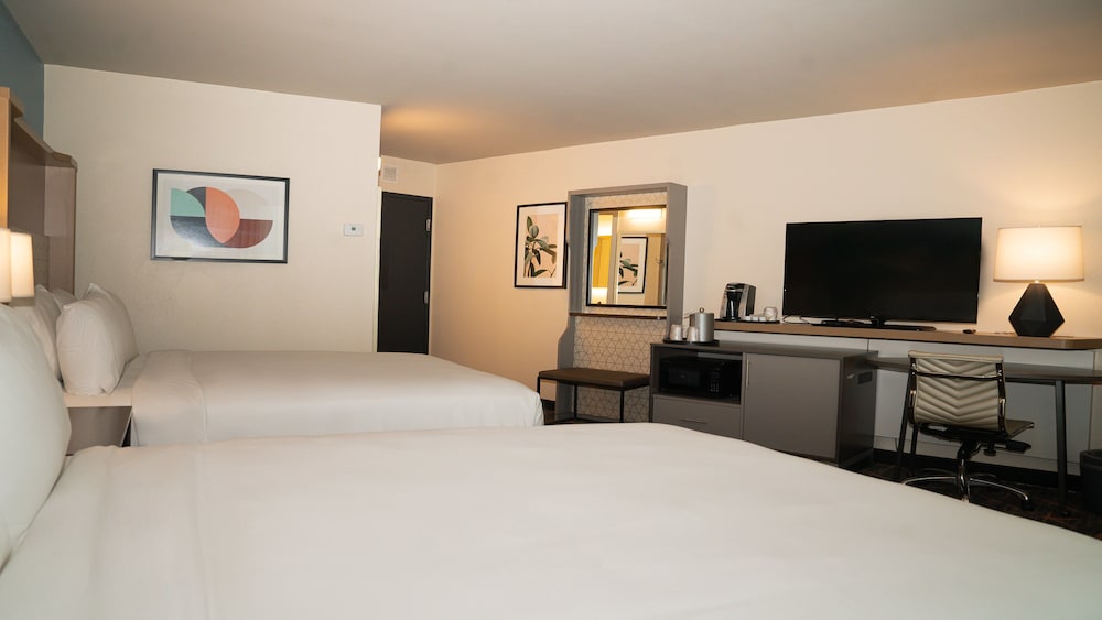 Holiday Inn New Orleans West Bank Tower by IHG — Hotel rooms in Gretna, Louisiana