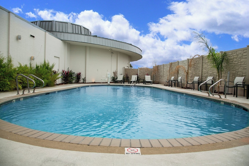 Holiday Inn New Orleans West Bank Tower by IHG — Main photo in Gretna, Louisiana
