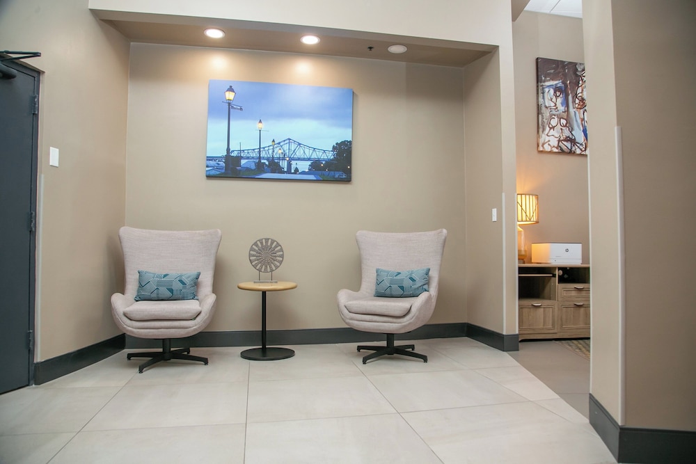 Holiday Inn New Orleans West Bank Tower by IHG — Hotel building in Gretna, Louisiana