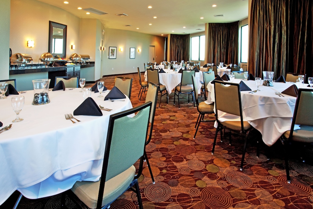 Holiday Inn New Orleans West Bank Tower by IHG — Restaurant & bars in Gretna, Louisiana