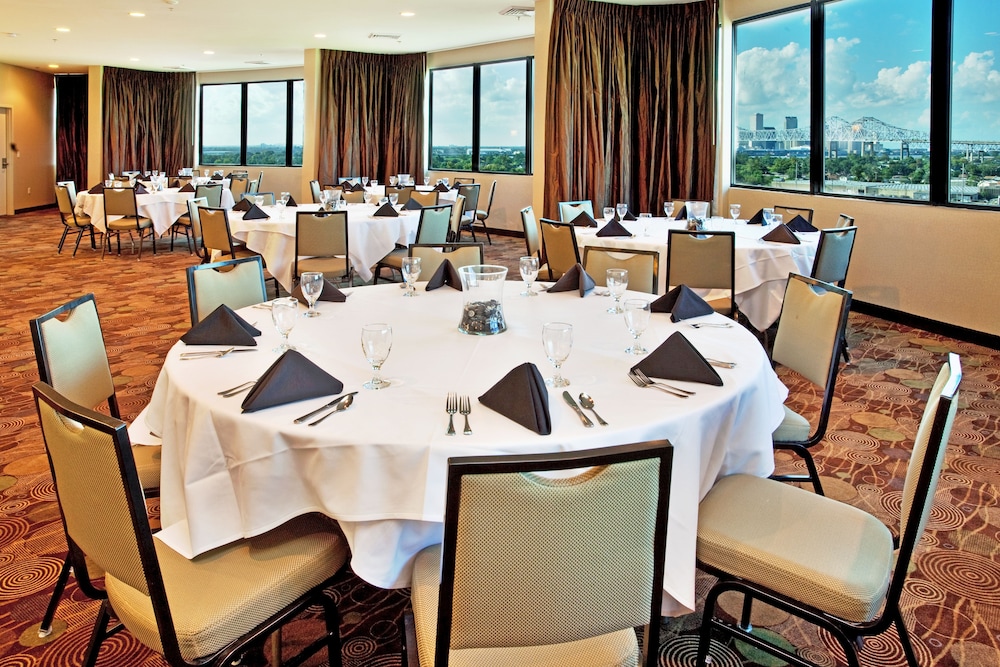 Holiday Inn New Orleans West Bank Tower by IHG — Restaurant & bars in Gretna, Louisiana