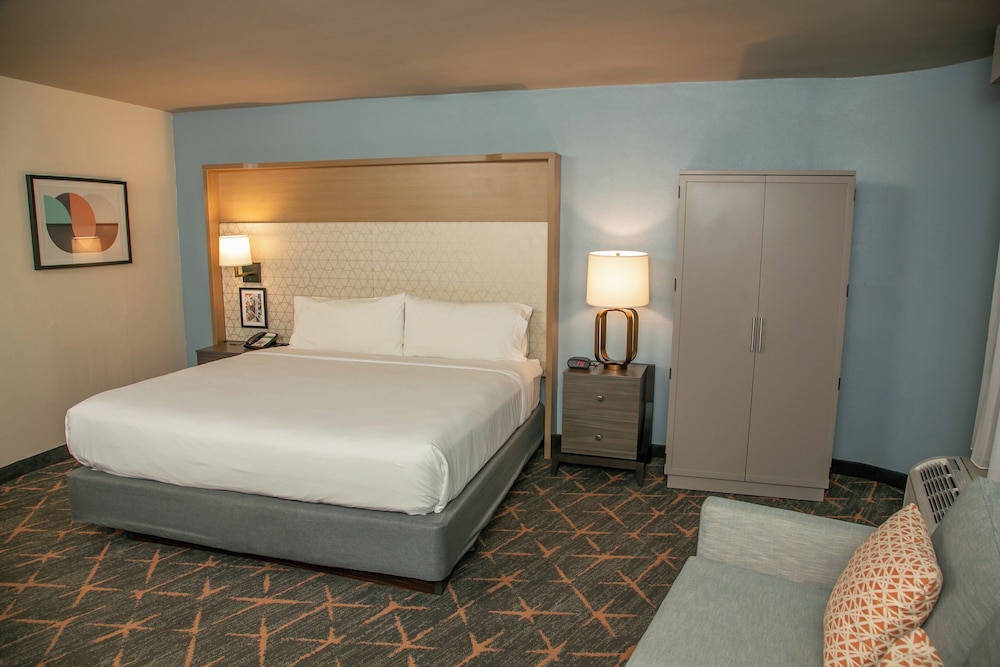 Holiday Inn New Orleans West Bank Tower by IHG — Hotel rooms in Gretna, Louisiana