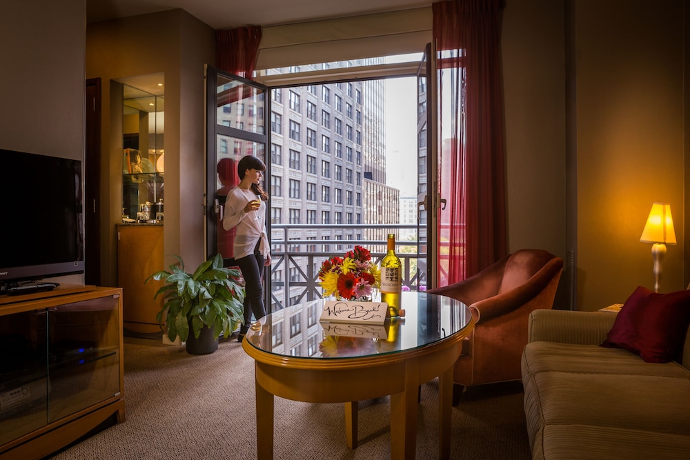 Hotel Giraffe by Library Hotel Collection — Hotel rooms in New York City, New York State