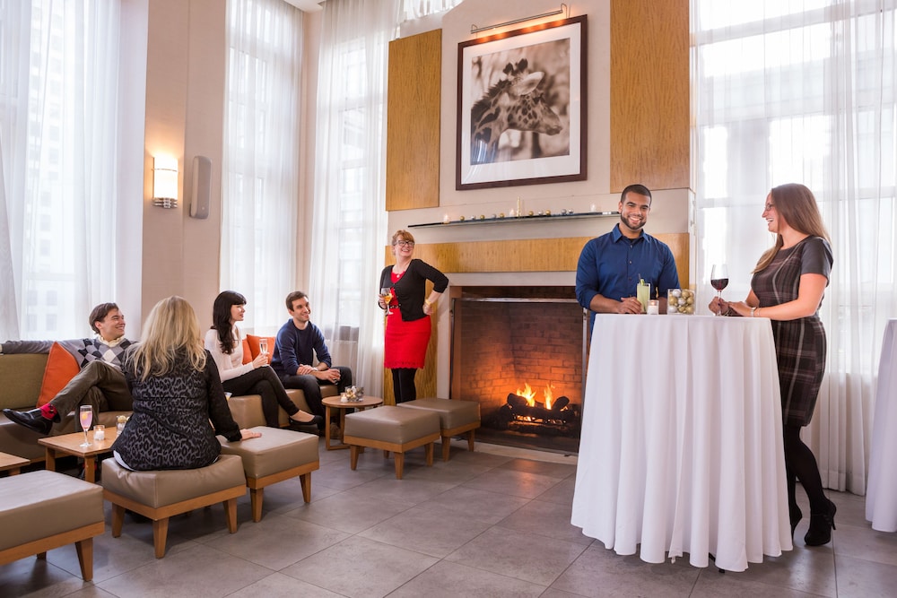 Hotel Giraffe by Library Hotel Collection — Restaurant & bars in New York City, New York State