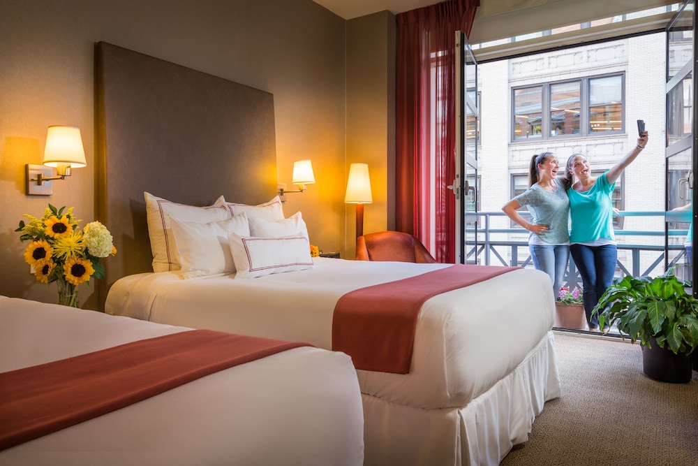Hotel Giraffe by Library Hotel Collection — Hotel rooms in New York City, New York State