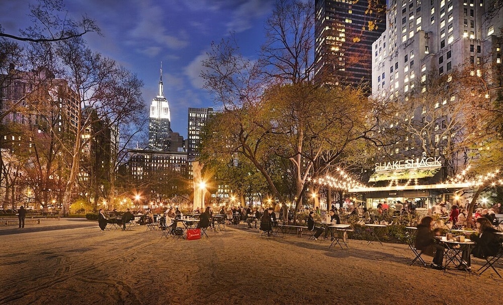 Hotel Giraffe by Library Hotel Collection — Attractions in the area in New York City, New York State