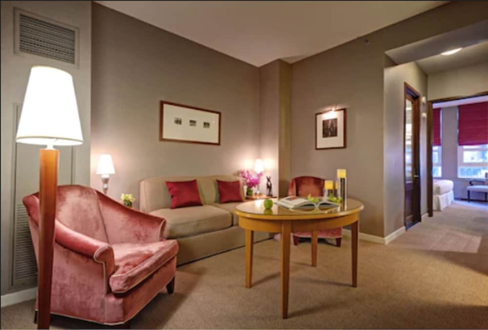 Hotel Giraffe by Library Hotel Collection — Hotel rooms in New York City, New York State