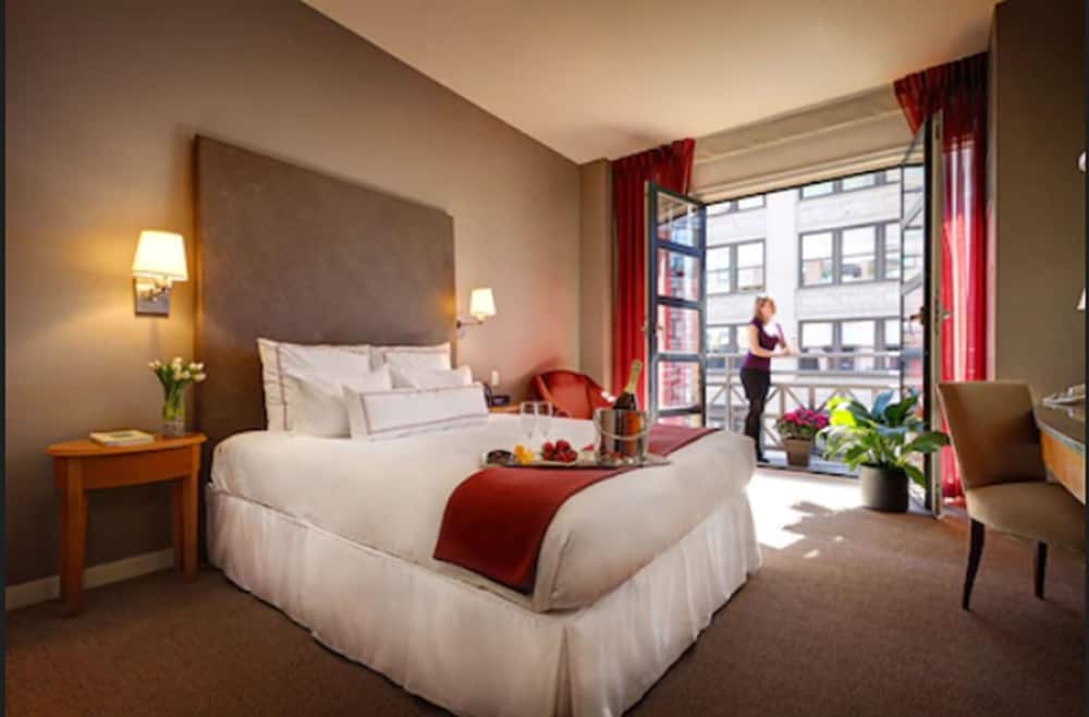 Hotel Giraffe by Library Hotel Collection — Hotel rooms in New York City, New York State