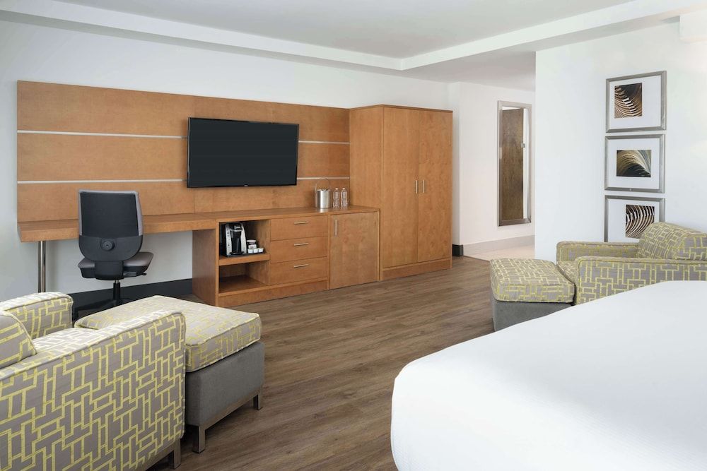DoubleTree by Hilton Miami North I-95 - zdjęcie 4