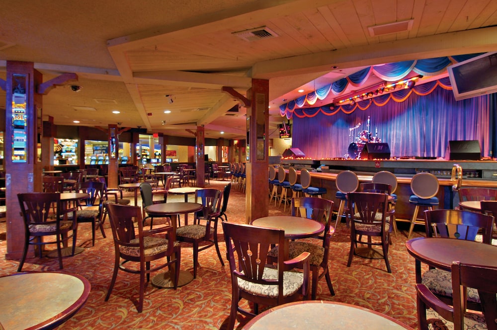 Sam's Town Hotel & Gambling Hall — Restaurant & bars in Las Vegas, Nevada