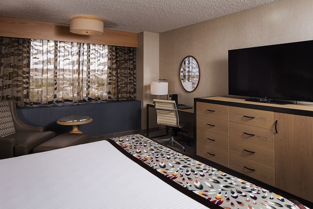 Sam's Town Hotel & Gambling Hall — Hotel rooms in Las Vegas, Nevada