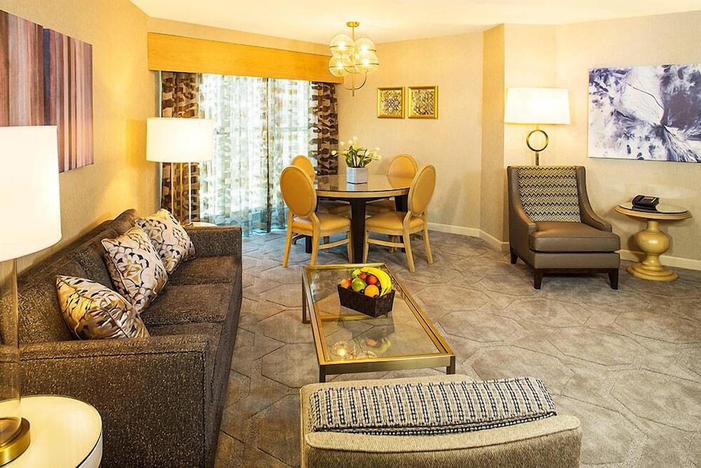Sam's Town Hotel & Gambling Hall — Hotel rooms in Las Vegas, Nevada