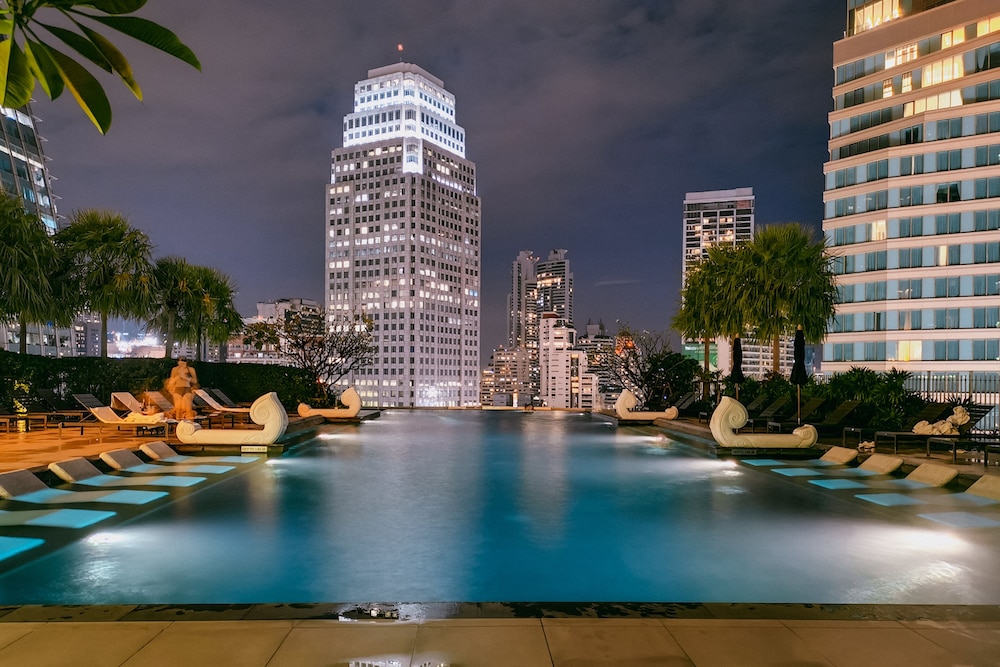 Grande Centre Point Hotel Terminal 21 — Swimming pool in Bangkok, Bangkok