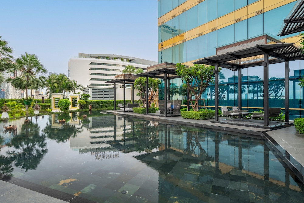 Grande Centre Point Hotel Terminal 21 — Hotel building in Bangkok, Bangkok