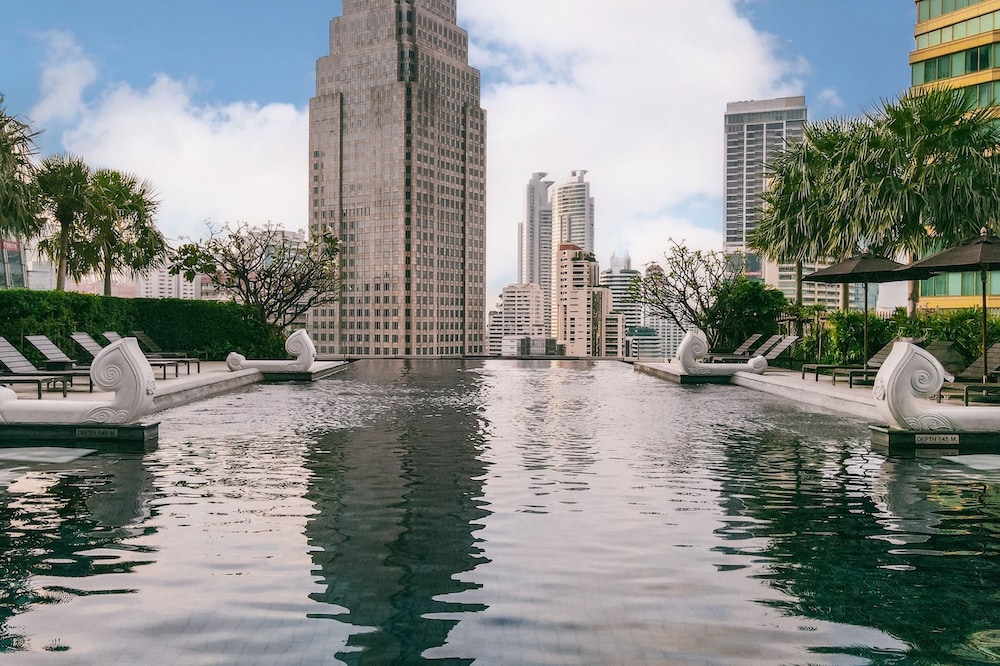 Grande Centre Point Hotel Terminal 21 — Swimming pool in Bangkok, Bangkok