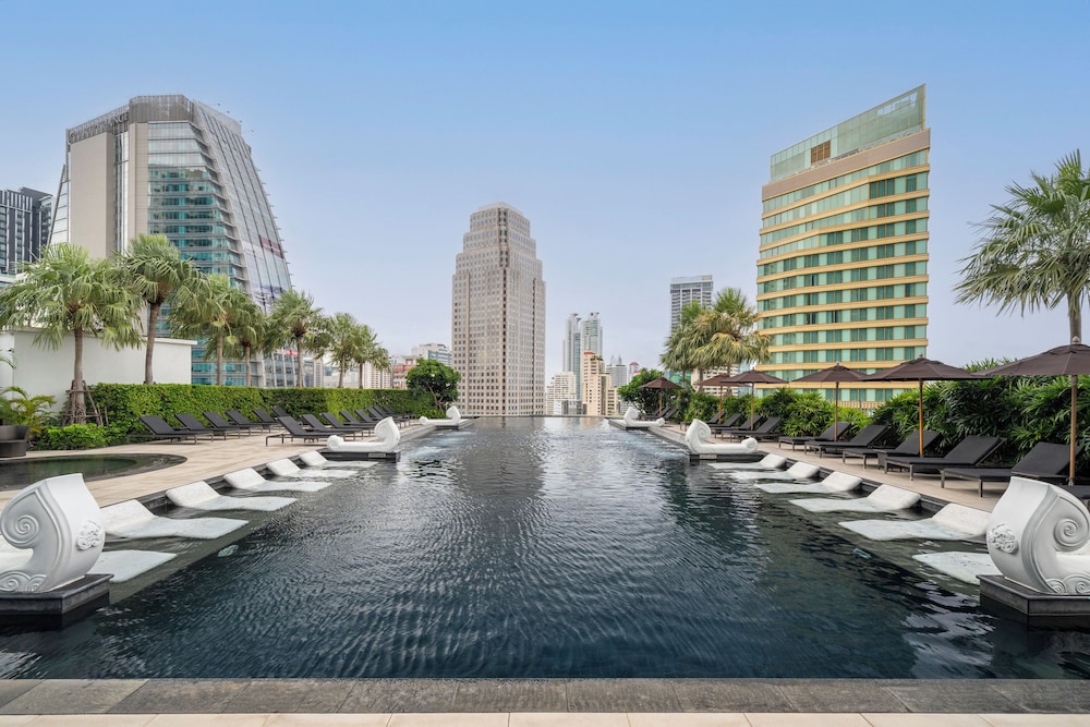 Grande Centre Point Hotel Terminal 21 — Swimming pool in Bangkok, Bangkok