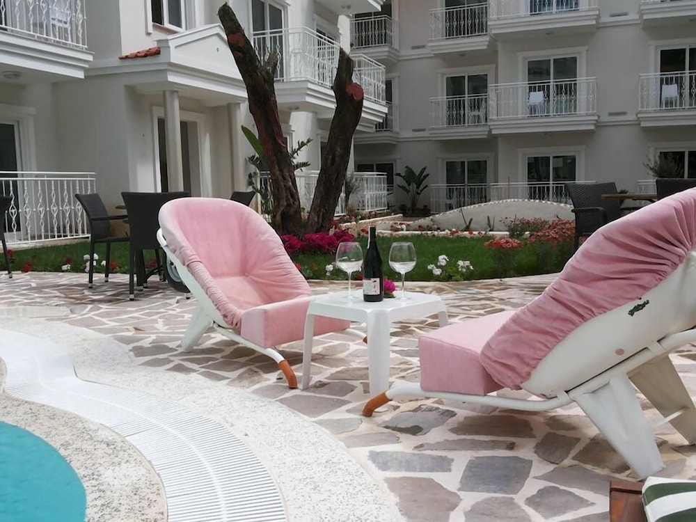 Montebello Deluxe — Hotel building in Fethiye, Mugla
