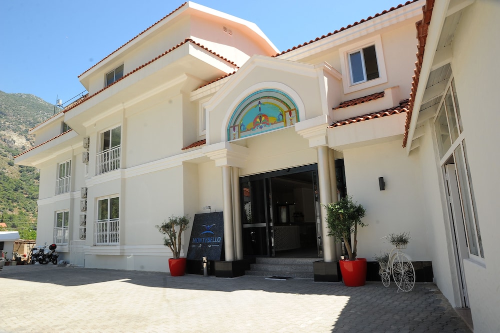 Montebello Deluxe — Hotel building in Fethiye, Mugla