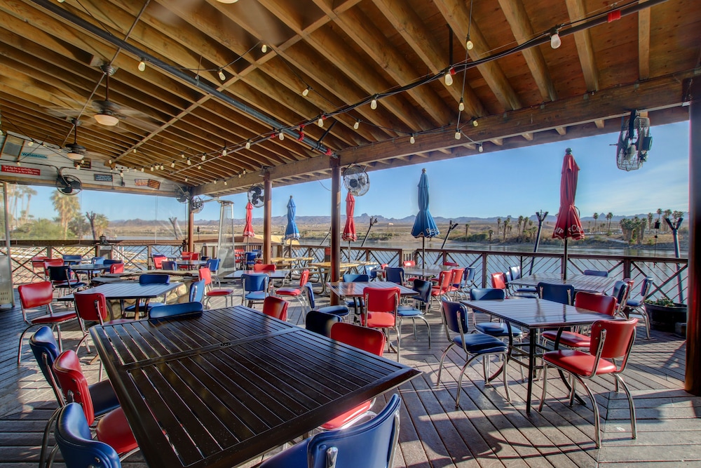 Golden Nugget Laughlin — Restaurant & bars in Laughlin, Nevada